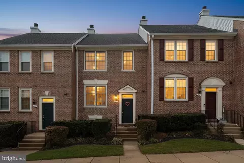 309 S Pickett St, Alexandria, VA 22304