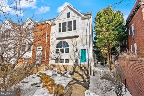 415 Commonwealth Ave, Alexandria, VA 22301