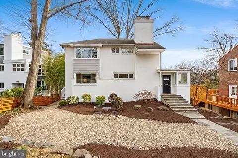2917 Argyle Dr, Alexandria, VA 22305