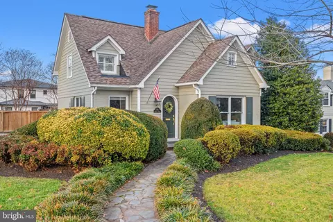 813 Beverley Dr, Alexandria, VA 22302
