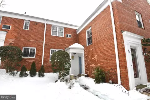 3236 Valley Dr #3236, Alexandria, VA 22302