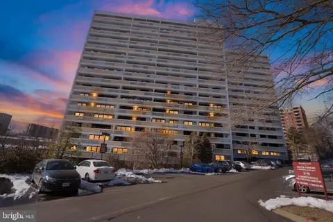 6101 Edsall Rd #1704, Alexandria, VA 22304