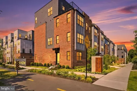 4901 Eisenhower Ave, Alexandria, VA 22304