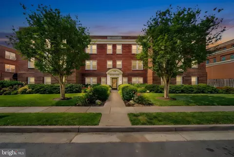 719 S St Asaph St #203, Alexandria, VA 22314