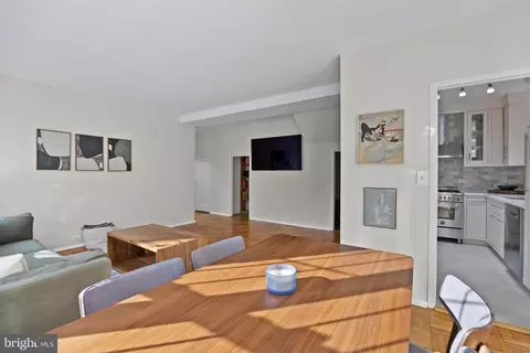 3363 Martha Custis Dr, Alexandria, VA 22302