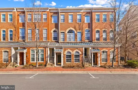 5105 Donovan Dr, Alexandria, VA 22304