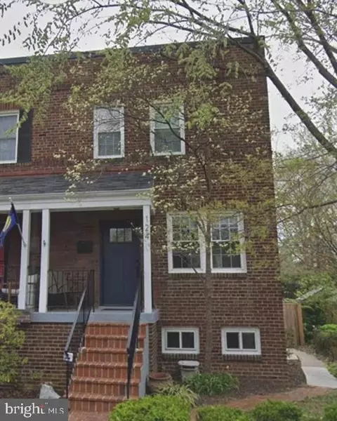 124 E Maple St, Alexandria, VA 22301