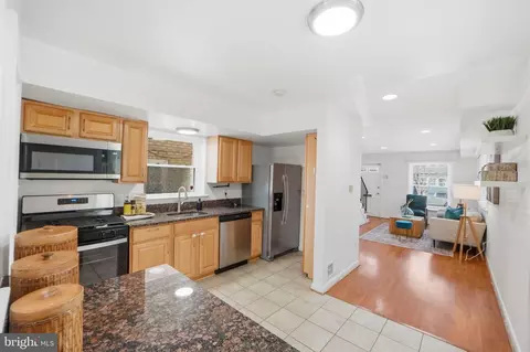 331 Laverne Ave, Alexandria, VA 22305