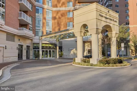 3101 N Hampton Dr #608, Alexandria, VA 22302