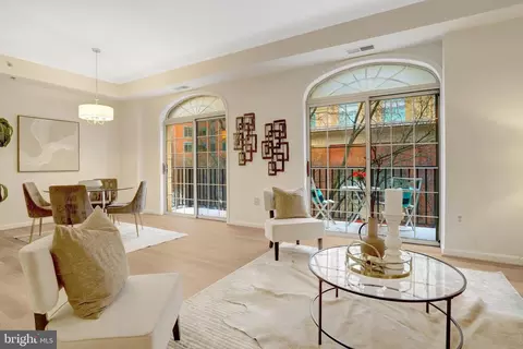 2121 Jamieson Ave #401, Alexandria, VA 22314