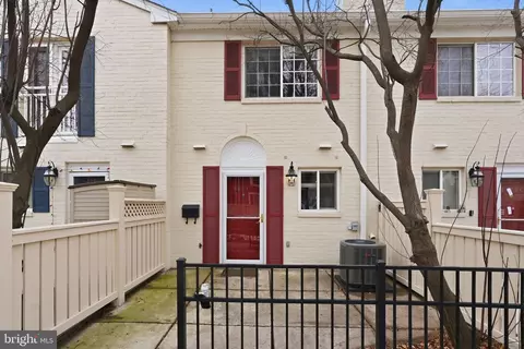 1431 N A N Van Dorn St #A, Alexandria, VA 22304