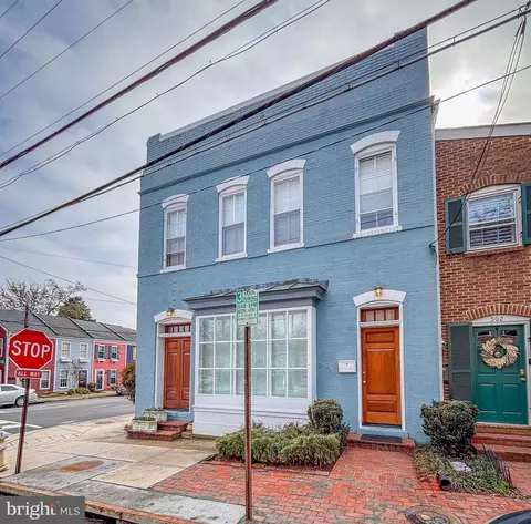500 Gibbon St, Alexandria, VA 22314