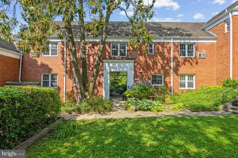 1705 Preston Rd, Alexandria, VA 22302