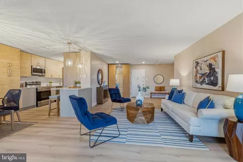 309 Yoakum Pkwy #1003, Alexandria, VA 22304