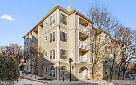 4551 Strutfield Ln #4303, Alexandria, VA 22311