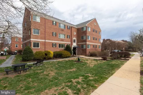 820 S Washington St # B, Alexandria, VA 22314