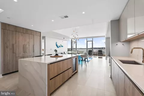 1201 N Royal St #405, Alexandria, VA 22314