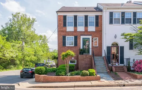 202 Green St, Alexandria, VA 22314