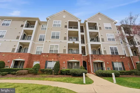 4854 Eisenhower Ave #351, Alexandria, VA 22304