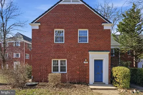 3233 Martha Custis Dr, Alexandria, VA 22302