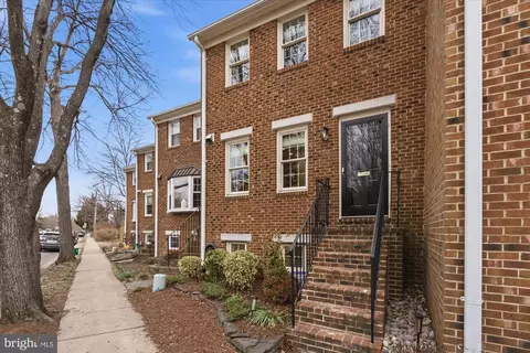 2305 Commonwealth Ave, Alexandria, VA 22301