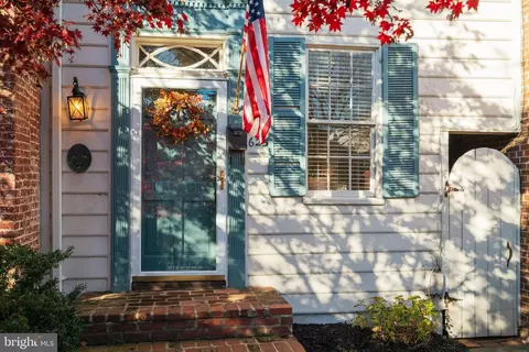 625 S Saint Asaph St, Alexandria, VA 22314