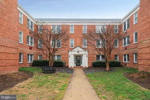 922 S Washington St #311, Alexandria, VA 22314
