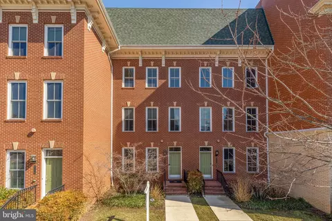 2113 Main Line Blvd, Alexandria, VA 22301