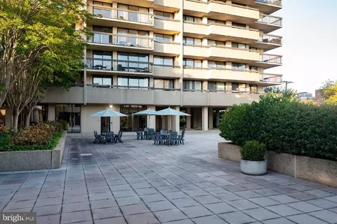 400 Madison St #301, Alexandria, VA 22314