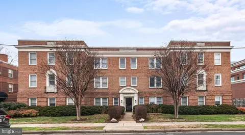 719 S Saint Asaph St #201, Alexandria, VA 22314