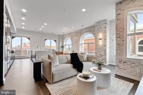 625 Slaters Ln #402, Alexandria, VA 22314