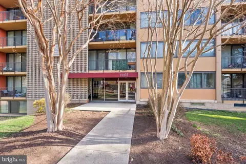 8 S Van Dorn St #201, Alexandria, VA 22304