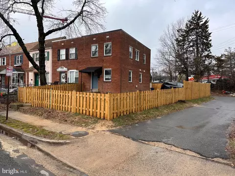 3650 Edison St, Alexandria, VA 22305