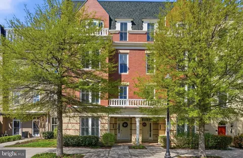 2206 Potomac Ave #102, Alexandria, VA 22301
