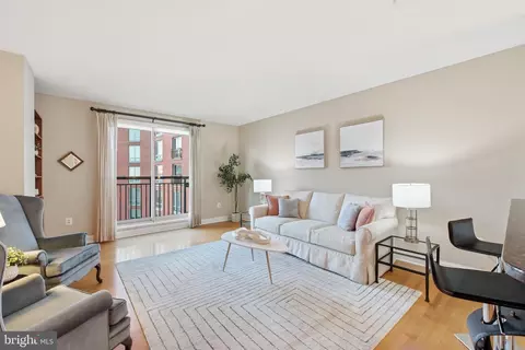 2050 Jamieson Ave #1005, Alexandria, VA 22314