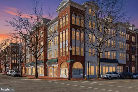 171 Somervelle St #209, Alexandria, VA 22304
