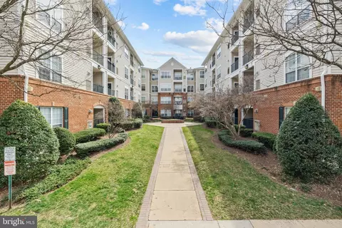 4862 Eisenhower Ave #264, Alexandria, VA 22304