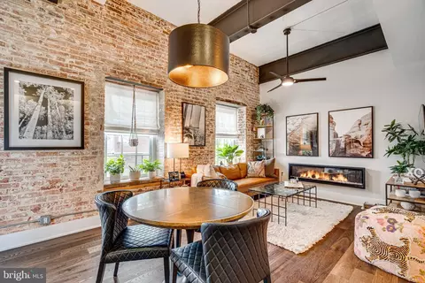 515 N Washington St #307, Alexandria, VA 22314