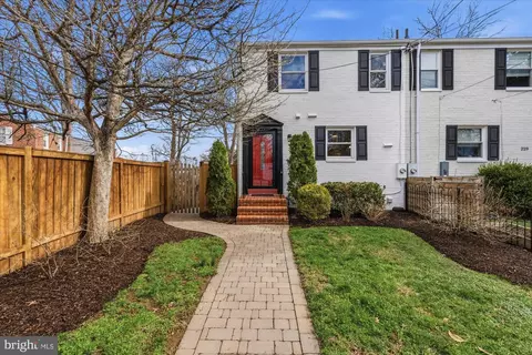 Undisclosed, Alexandria, VA 22305