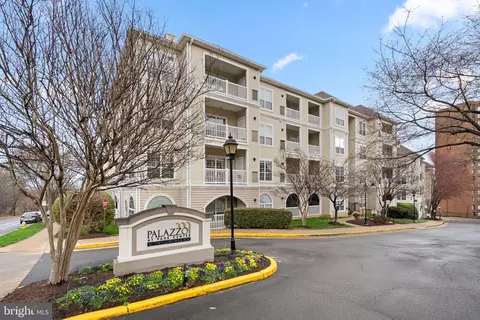 4561 Strutfield Ln #3101, Alexandria, VA 22311