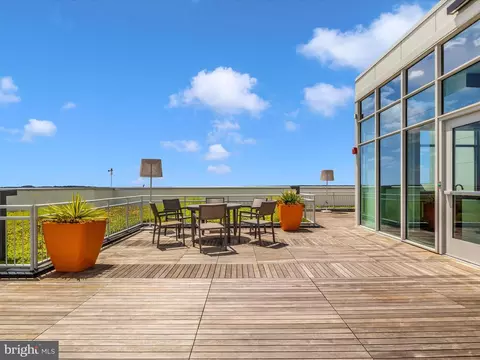 925 N Fairfax St #405, Alexandria, VA 22314