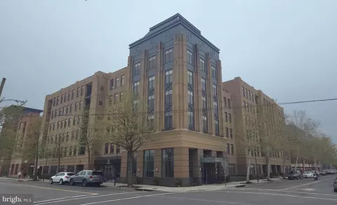 525 N Fayette St #616, Alexandria, VA 22314