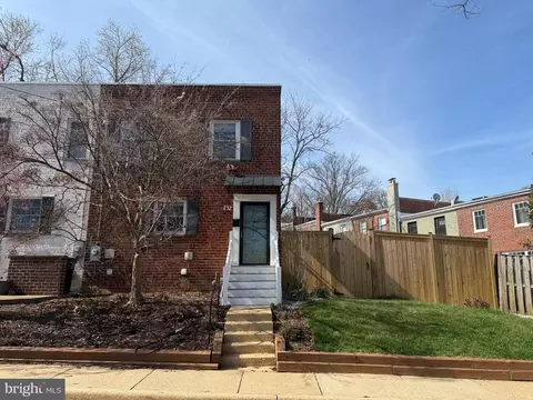 232 Tennessee Ave, Alexandria, VA 22305