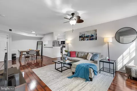 3313 Wyndham Cir #1203, Alexandria, VA 22302