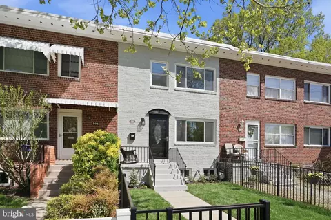 506 S Payne St, Alexandria, VA 22314