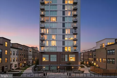 925 N Fairfax St #311, Alexandria, VA 22314