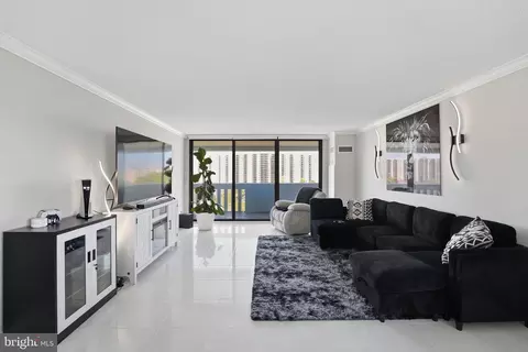 6101 Edsall Rd #1402, Alexandria, VA 22304