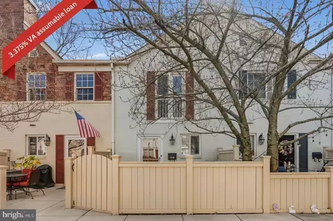 1277 Van Dorn St N, Alexandria, VA 22304