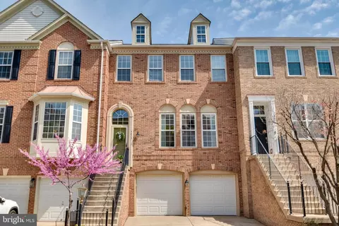 4613 Lambert Pl, Alexandria, VA 22311
