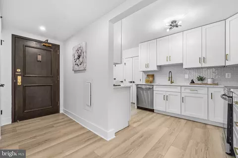 6101 Edsall Rd #602, Alexandria, VA 22304